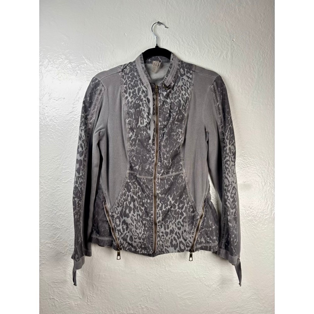 XCVI Leopard Print Mixed Media Jacket Large Gray Full Zip Athleisure Yoga Animal